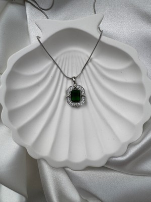 Çelik Takı Yeşil Zümrüt Zirkon Taşlı Gümüş Renk Çelik Kolye