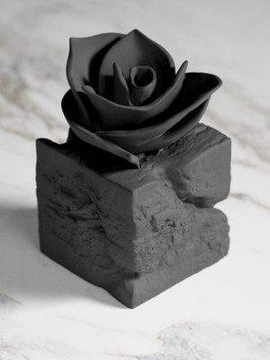 Linova Topraktan Çıkmış Çiçek Heykel Biblo Dekoratif Obje