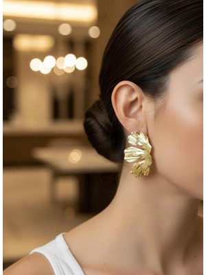 Toka Delisi Kadın Trend El Yapımı Gold Yaprak Sallantılı Küpe