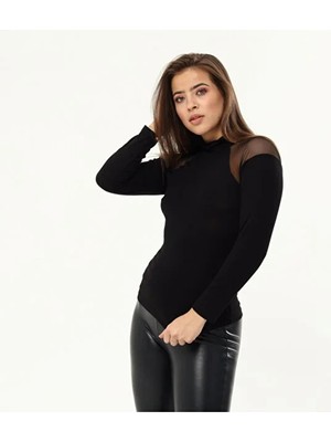 Renklime Kadın Siyah Omuzlar Tüllü Boğazlı Bluz