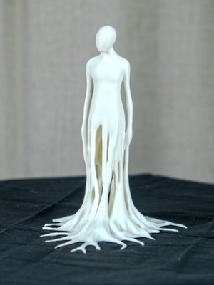 Linova Dallanan Kadın Heykel Biblo Dekoratif Obje