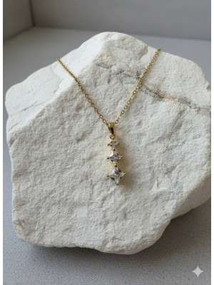 Çelik Takı Kadın Kare Zirkon Taş Detaylı Sallantılı Gold Paslanmaz Kararmaz Çelik Kolye