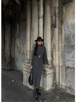 Boğazlı Kalın Bürümcük Uzun Elbise Siyah