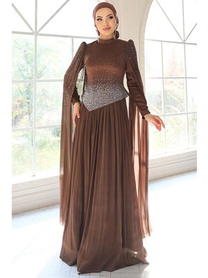 Olcay Taş Bezeli Pilise ve Pelerin Detaylı Saten-Yoryo İpek Tesettür Abiye Elbise KAHVE 1054