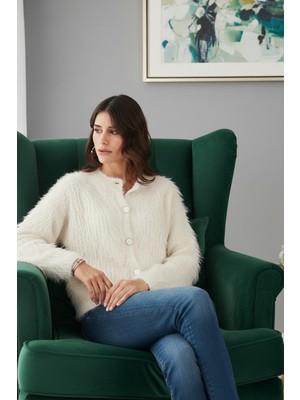 Lela Yumuşak Tüylü Regular Fit Bisiklet Yaka Düğmeli Hırka Bayan Hırka 4617007