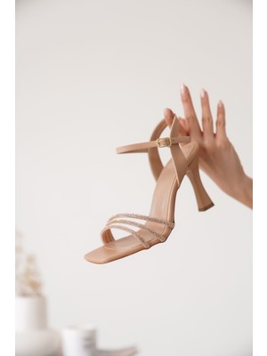 Alice Dress Karla Nude Kadın Taşlı Sandalet