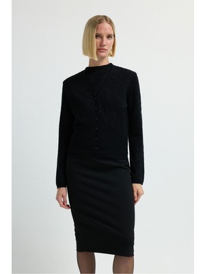 Adl Desenli Triko Hırka Siyah 13445374000