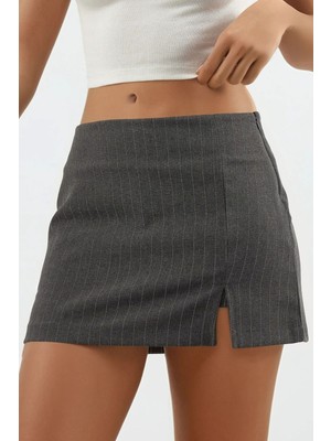 Hiccup Kadın Yırtmaç Detaylı Çizgili Mini Şort Etek Koyu Gri