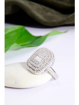 Innuendo 925 Ayar 3 Şerit Taşlı Baget Yüzük