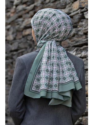 Vissona Lüks Medine Ipeği Kare Desenli Koyu Mint Renkli 75X195 Kırışmaz Şal Moss Krep Dikiş Tipi Italyan Dikişli