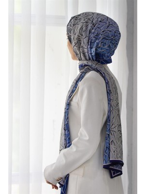 Vissona Lüks Medine Ipeği Geometrik Desenli Lacivert Renkli 75X195 Kırışmaz Şal Moss Krep Dikiş Tipi Italyan Dikişli