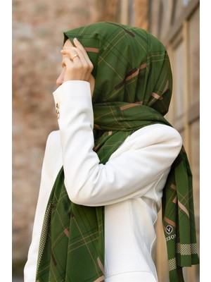 Vissona Lüks Medine Ipeği Geometrik Desenli Zümrüt Yeşili - Bej Renkli 75X195 Kırışmaz Şal Moss Krep Dikiş Tipi Italyan Dikişli