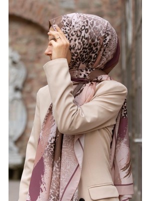 Vissona Lüks Medine Ipeği Leopar Desenli Bej - Sütlükahve Renkli 75X195 Kırışmaz Şal Moss Krep Dikiş Tipi Italyan Dikişli