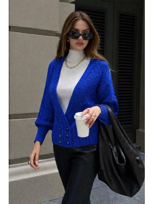 We&Me Kadın Alttan 6 Düğmeli Crop Hırka