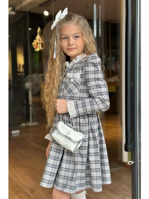 Riccotarz Kız Çocuk Yakası ve Kolları Fırfırlı Üzeri Boydan Düğme ve Gri-Siyah Ekose Detaylı Elbise