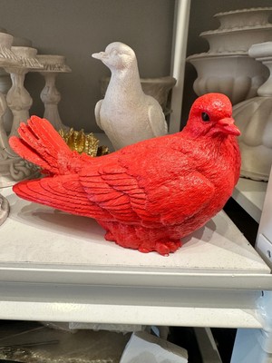 İki Cadı Tasarım Kırmızı Güvercin Polyester Obje | Gerçek Boyut Dekoratif Kuş Figürü