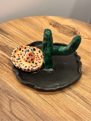 İki Cadı Tasarım El Yapımı Seramik Siyah Kaktüs Tabak