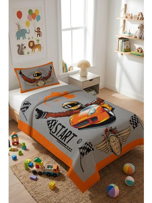 Dolce Mariee Araba Yarışı Temalı  Kadife Kumaş Çocuk ve Genç Yatak Örtüsü Seti (2 Parça) TKY0034
