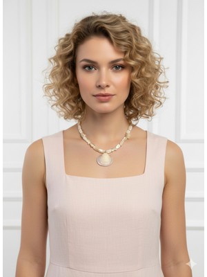 İki Cadı Tasarım Doğal Taşlı, Midye Kabuğu Detaylı, Paslanmaz Çelik Zincir Bağlamalı Şık Tasarım Kolye