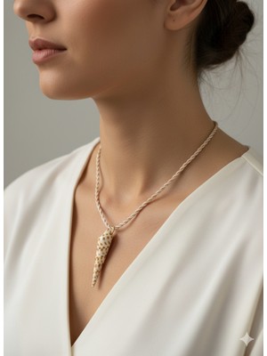 İki Cadı Tasarım Şık ve Dekoratif, Midye Kabuğu Obje Detaylı, Ip Bağlamalı Kolye