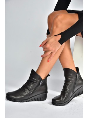Fox Shoes V324200303 Siyah Hakiki Deri Dolgu Tabanlı Kadın Bot