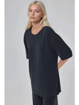 Hiccup Kadın Busem Yırtmaç Detaylı Bisiklet Yaka Kısa Kollu T-Shirt Kömür Grisi