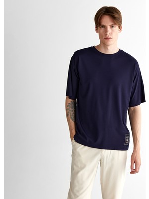 Gant Erkek Lacivert Relaxed Fit Bisiklet Yaka Logolu T-Shirt