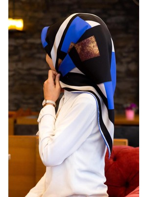 Vissona %100 Twill Ipek Karo Desenli Saks - Siyah Renkli 90X90 Eşarp Dikim Şekli : El Dikişi