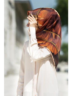 Vissona % 57 Ipek % 43 Viskon Twill Ipek Çiçek Geometrik Desenli Taba Renkli 90X90 Eşarp Dikim Şekli : El D