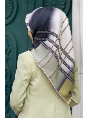 Vissona %100 Twill Ipek Geometrik Desenli Zümrüt Yeşili - Haki Renkli Renkli 90X90 Eşarp Dikim Şekli : El Di