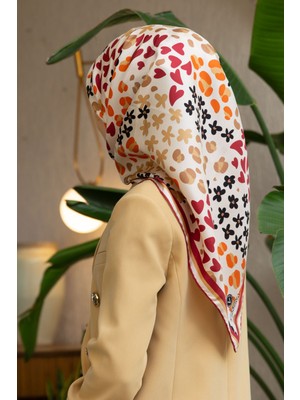 Vissona %100 Twill Ipek Kalpli Leopar Desenli Krem - Bordo Renkli 90X90 Eşarp Dikim Şekli : El Dikişi