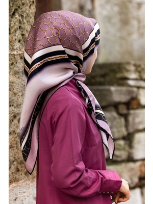 Vissona %100 Twill Ipek Gold Halka Desenli Pudra - Siyah Renkli 90X90 Eşarp Dikim Şekli : El Dikişi