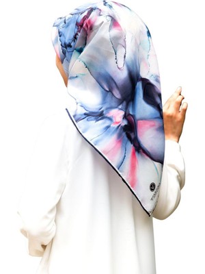 Vissona % 57 Ipek % 43 Viskon Twill Ipek Batik Çiçek Desenli Bebe Mavisi - Pudra Renkli 90X90 Eşarp Kenar Di