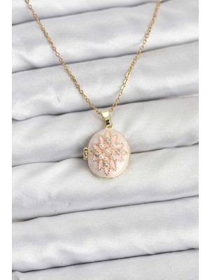 Novytech 316L Çelik Zincir Gold Renk Mineli Lotus Model Açılabilir Kadın Kolye - Lisinya