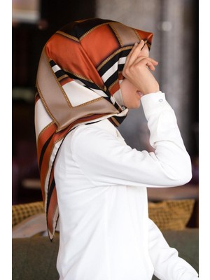 Vissona %100 Twill Ipek Geometrik Desenli Taba - Bej Renkli 90X90 Eşarp Dikim Şekli : El Dikişi