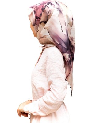 Vissona % 57 Ipek % 43 Viskon Twill Ipek Batik Çiçek Desenli Pudra - Bej Renkli 90X90 Eşarp Kenar Dikiş Şekl
