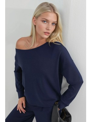 Hiccup Kadınlar BUSEM Asimetrik Yakalı Rahat Kesim Sweatshirt Lacivert