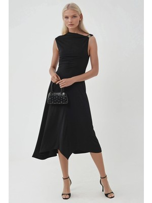 Hiccup Kadın Busem Aksesuar Detaylı Asimetrik Midi Elbise Siyah