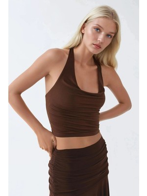 Hiccup Kadın Busem Halter Yaka Fit Kesim Kısa Bluz Mocha Kahvesi