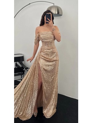 ZoeZoe Düşük Omuz Pul Payetli Uzun Boy Yırtmaçlı  Abiye Elbise