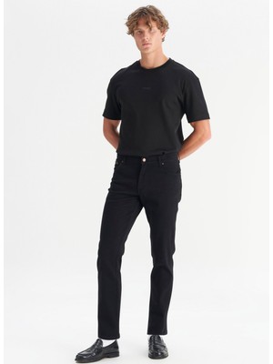 Wrangler Normal Bel Slim Fit Siyah Erkek Denim Pantolon MW12S016100 Siyah Denim Pantolon