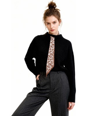 Rays Siyah Fular Detaylı Dik Yaka Kadın Triko Kazak 2465