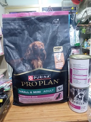Purina Hassas Deriye Sahip Küçük ve Mini Irk Yetişkin Köpek Maması Somonlu 3 Kg+2 Adet Dana Etli Konserve