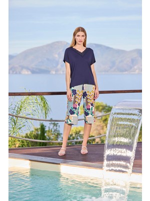 Monamise Kadın Çiçek ve Yaprak Desenli Dantelli V Yaka Büyük Beden Kapri Takımı 25089BAT.