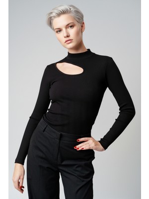 Moresun Balıkçı Yaka Kaşkorse Cut Out Detaylı Bluz - Siyah