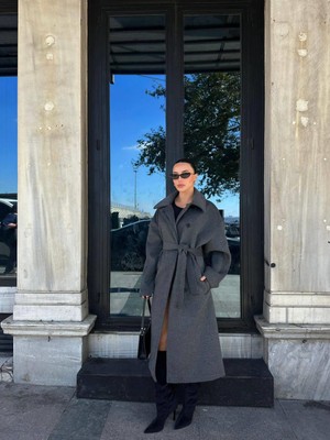 Ecenin Favorileri Oversize Gri Kaşe Kuşaklı Uzun Kadın Kaban