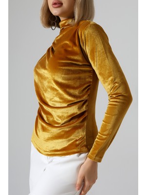 Sabr Kadife Balıkçı Yaka Büzgü Detaylı Bluz – Şık & Zarif