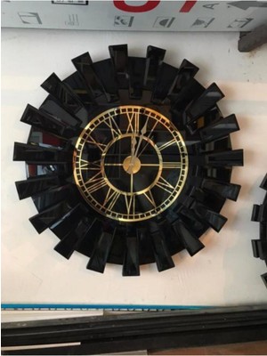 Elit Piyano Modeli Aynalı Saat – Şık ve Modern Mimari Tasarım