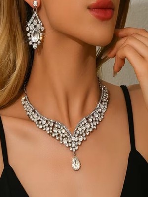 Alya's Aksesuar Şık ve Parıltılı Gümüş Kaplama Takı Seti-Düğün, Nişan, Kına, Parti