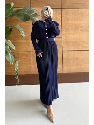 RFK Butik Kadın Kelebek Piliseli Pelerinli Triko Takım Elbise - Lacivert